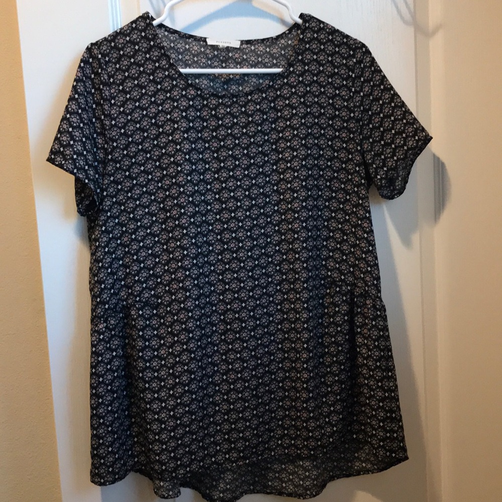Pleione Black and Pink Short Sleeve Size Small